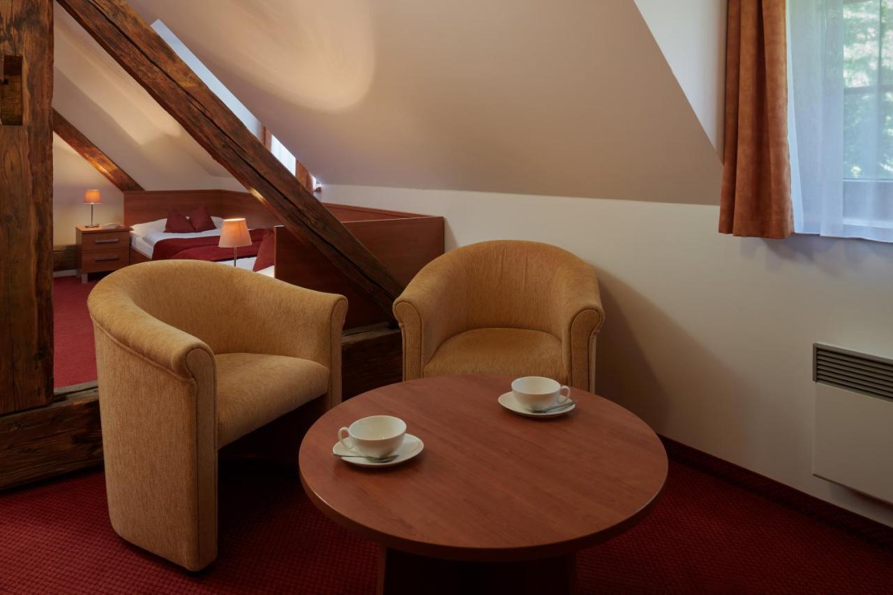 Hotel Singer Ludvíkov Eksteriør bilde